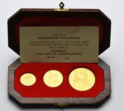 Zlatá sada 1 a 2 a 5 dukátů – Katedrály 1973
